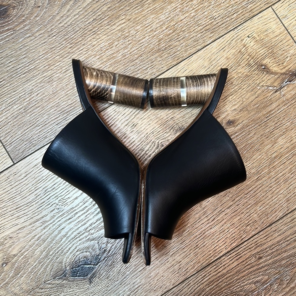 Neous Cerato Black Leather Heeled Sandals Size 38 1/2/8US - Picture 5 of 11